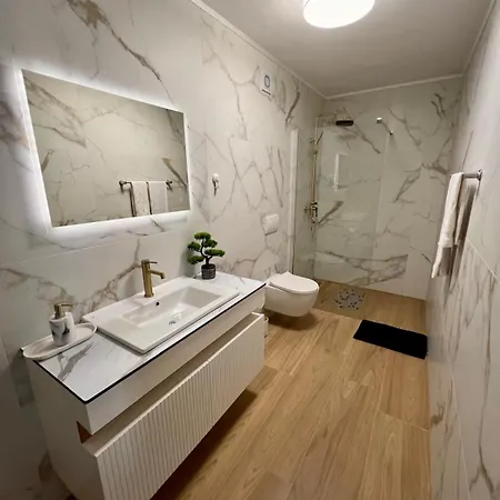 Adda Apartment *